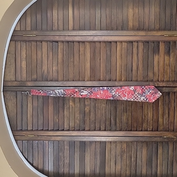 Men's Windridge Flower & Hiunds Tooth Pattern 60" Tie - Picture 5 of 5